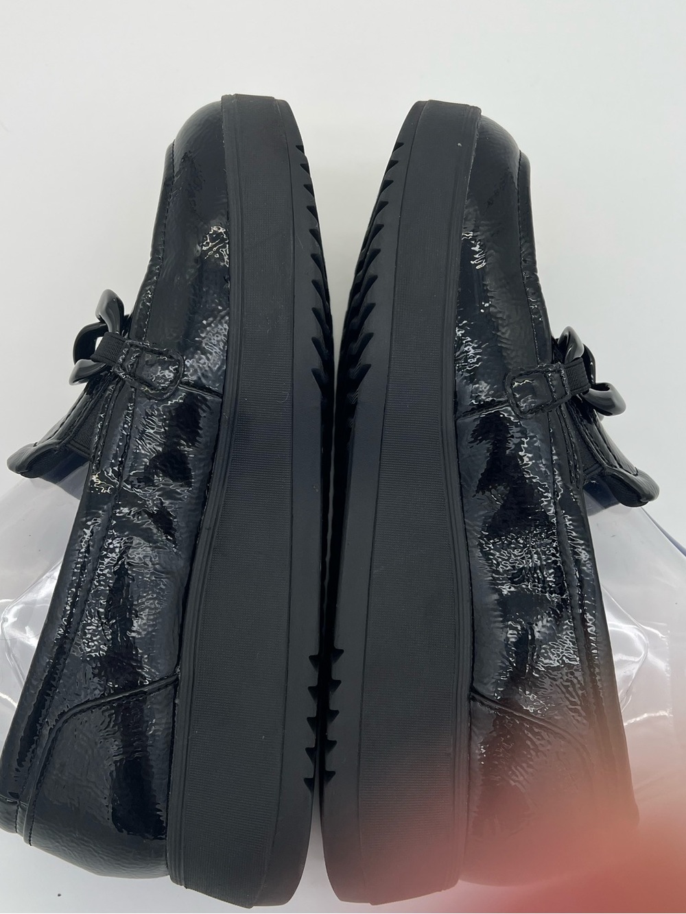 Clarks Women’s Black Patent Chain Loafers size 8.5 - Picture 5 of 9